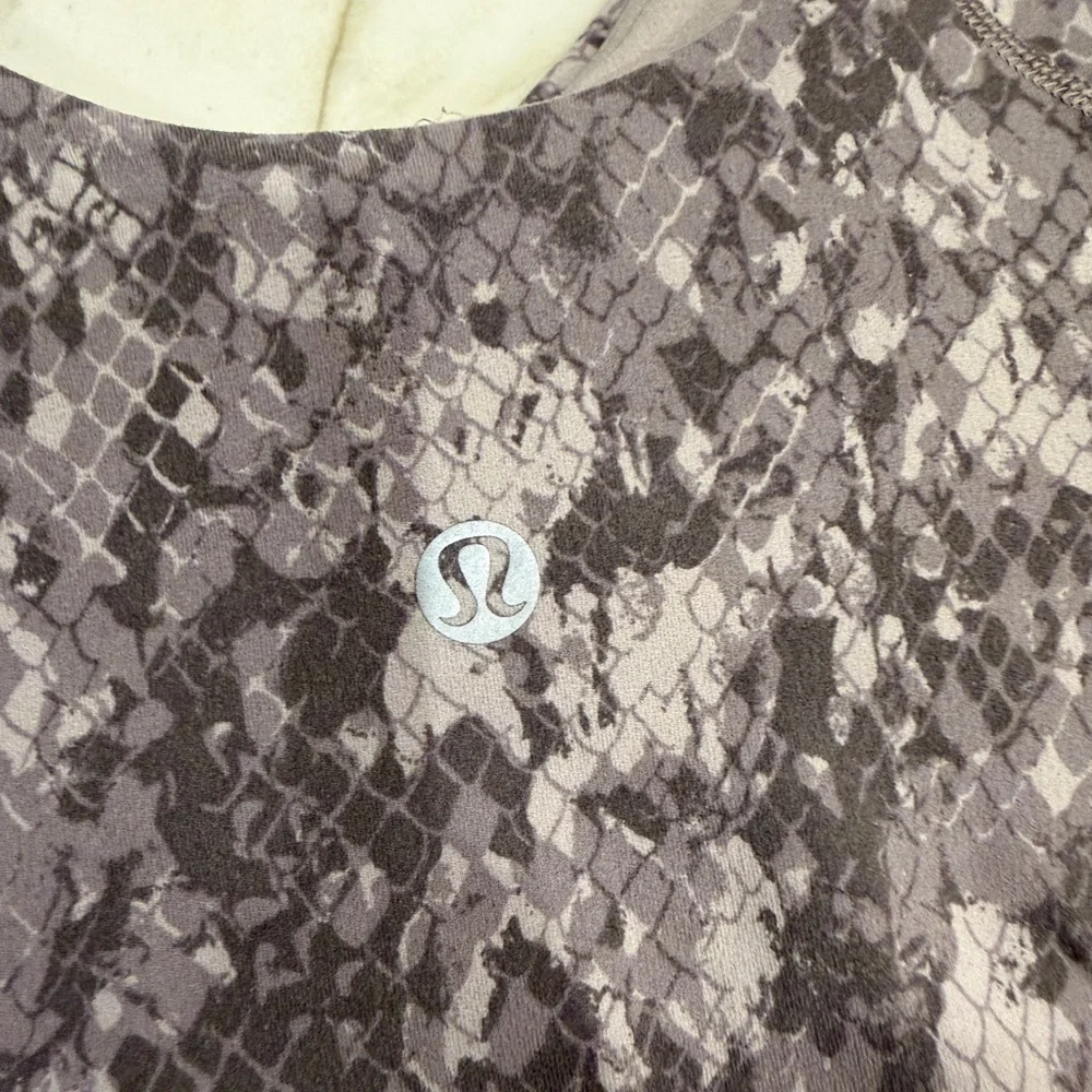 Lululemon Athletica Align Tank in Hideaway Camo Lunar Rock size 10 (no pads)
